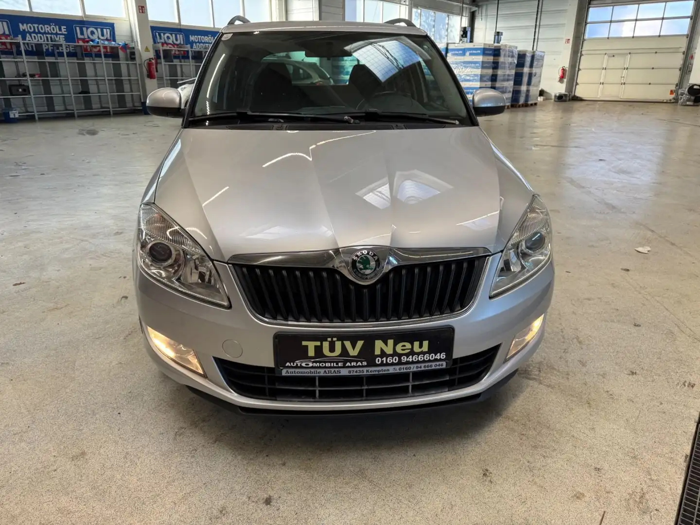 Skoda Fabia 1,6TDICombi Elegance Tüvneu Euro5 Tempomat Silber - 2