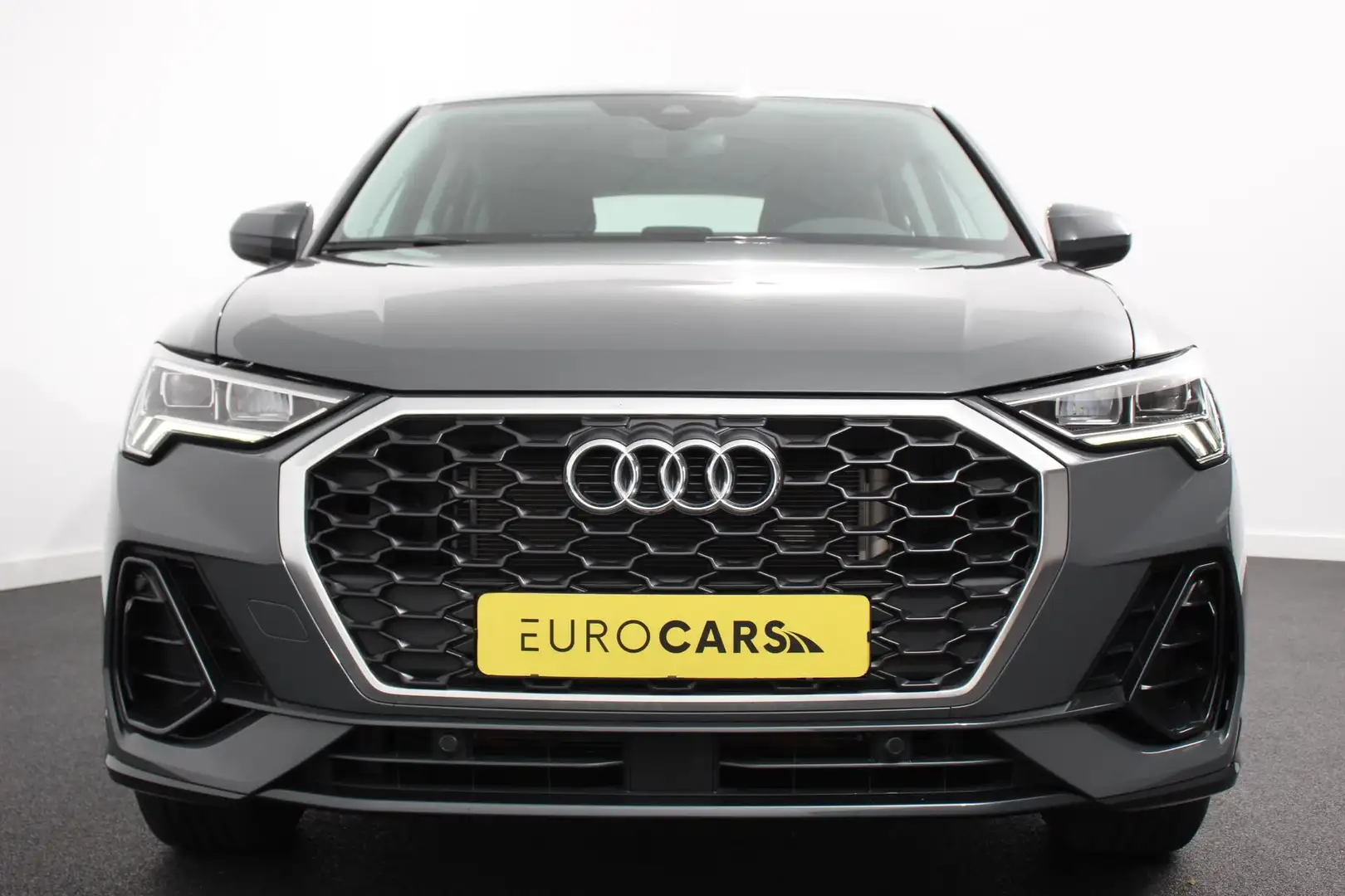 Audi Q3 Sportback 45 TFSI Attitude Plus PHEV 245 PK DEMO! Gris - 2