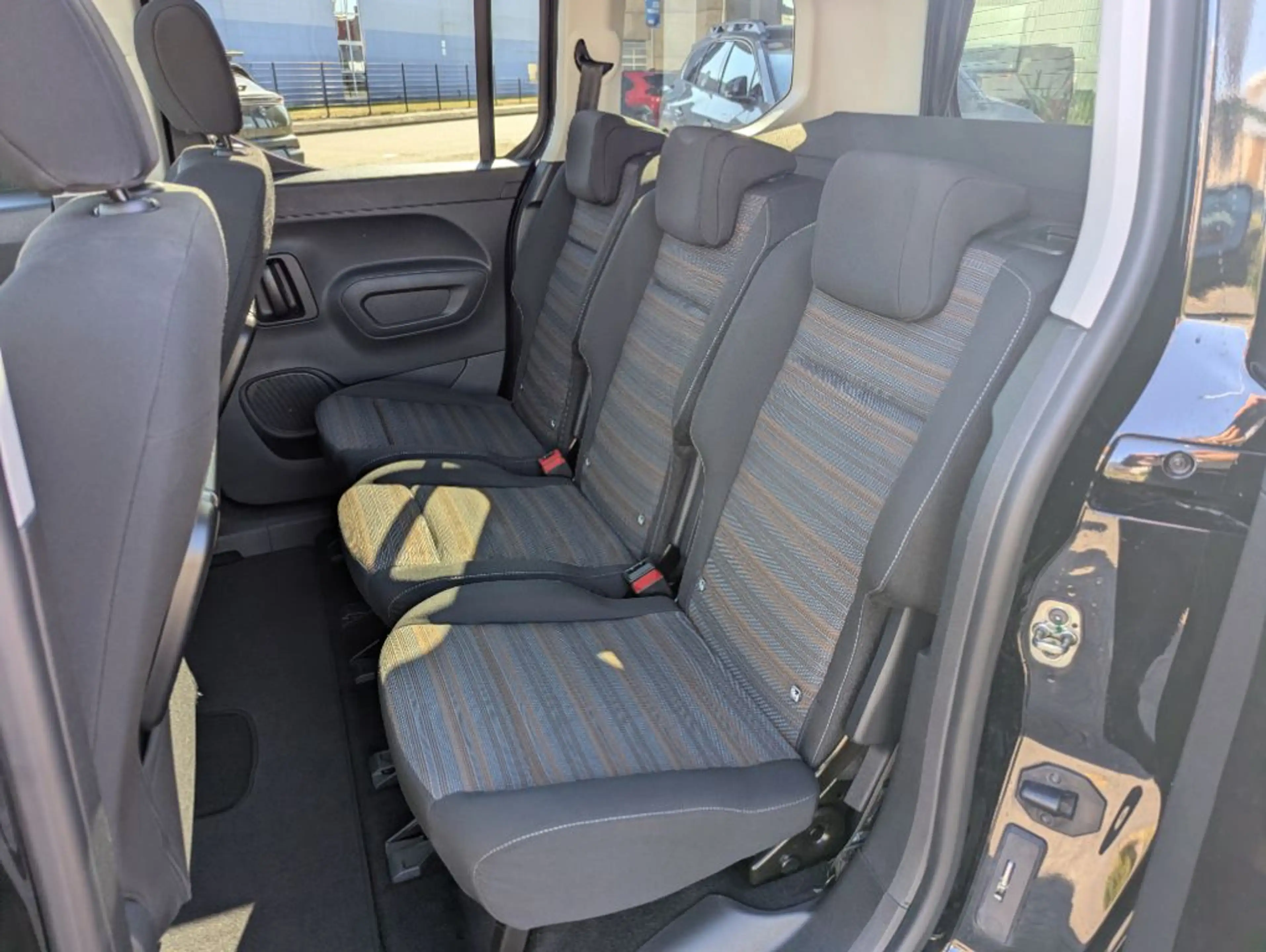 Opel Combo Life 1.5 D Start/Stop Innovation AHK, 8fach, Kamera — photo 8