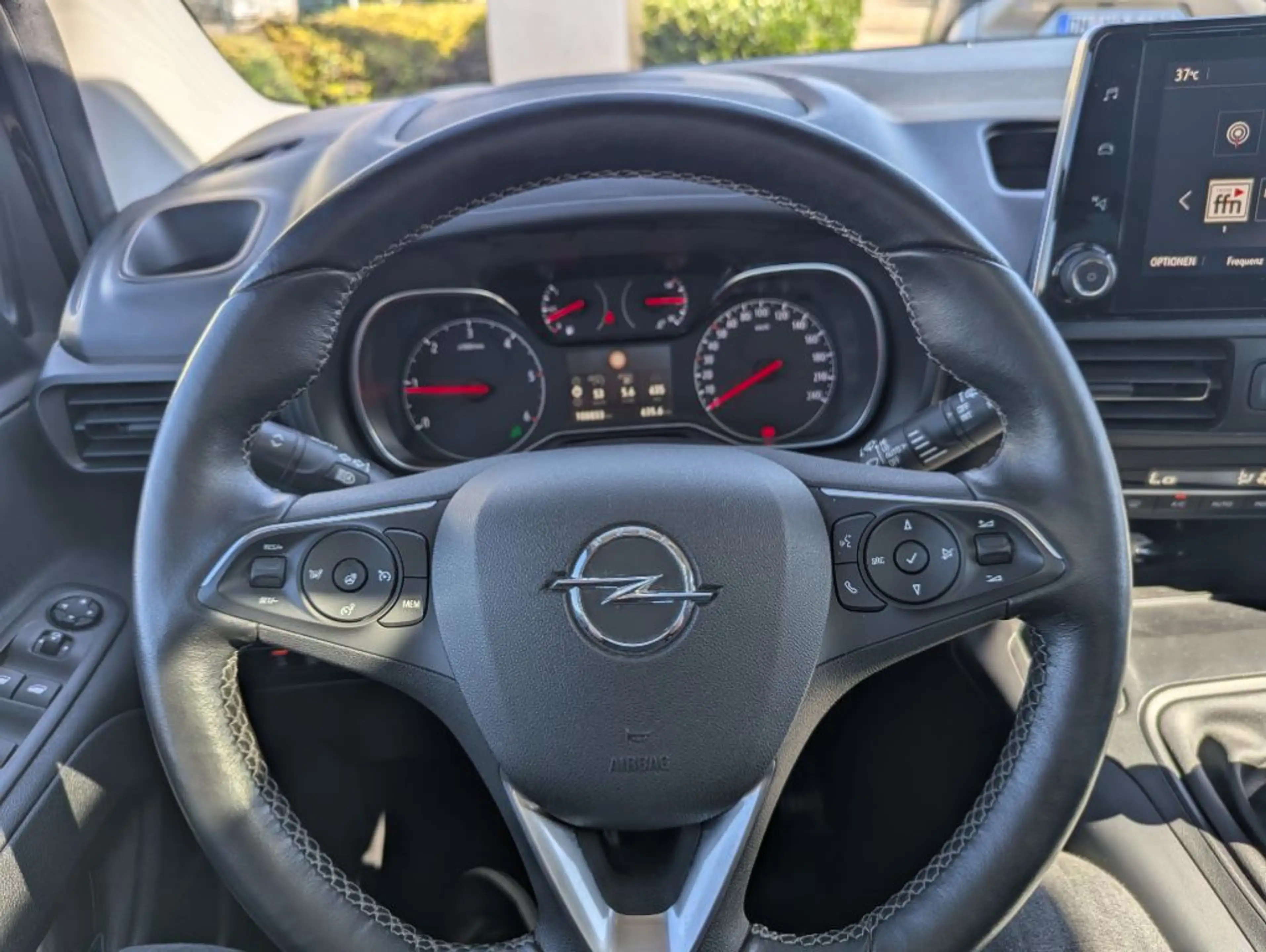 Opel Combo Life 1.5 D Start/Stop Innovation AHK, 8fach, Kamera — photo 11
