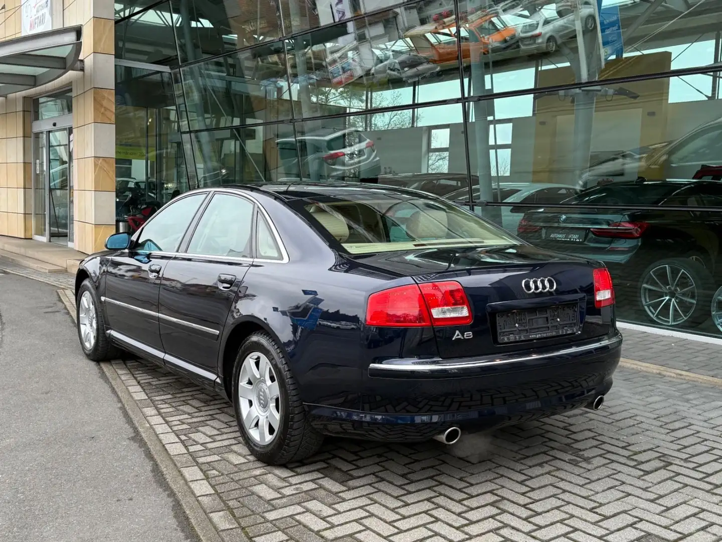 Audi A8 3.7 V8 quattro Leder MMI Xenon AHK BOSE Temp Albastru - 2