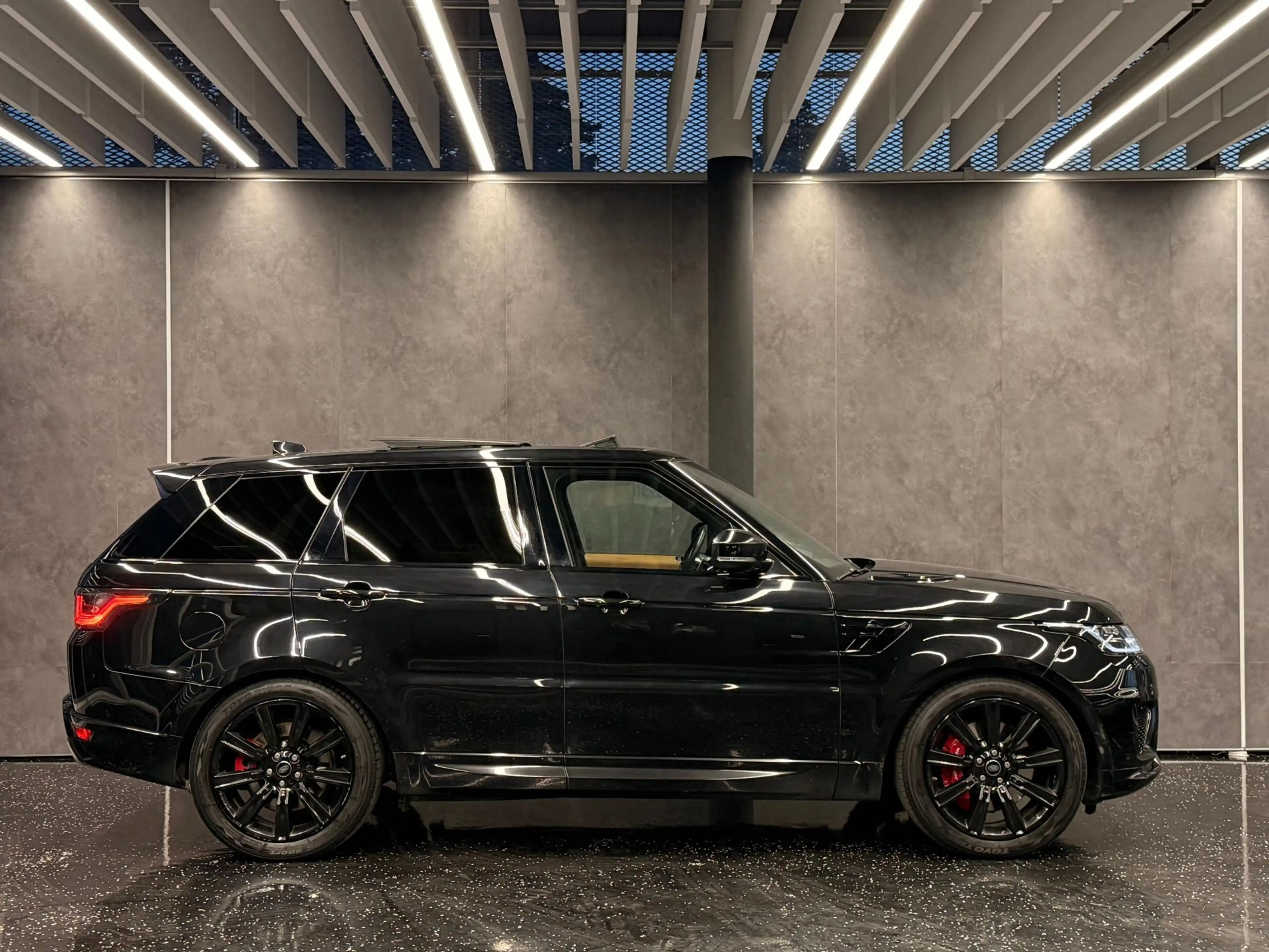 Land Rover Range Rover Sport P400e Hybrid — photo 5
