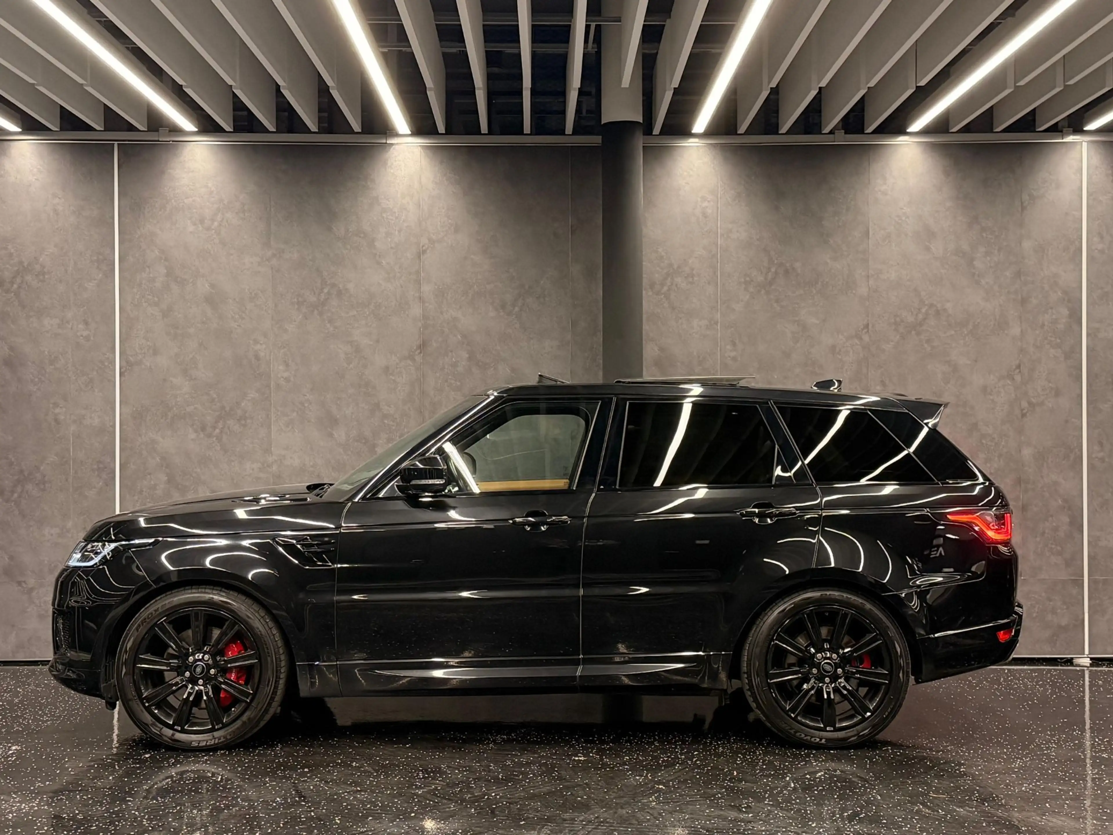 Land Rover Range Rover Sport P400e Hybrid — photo 6