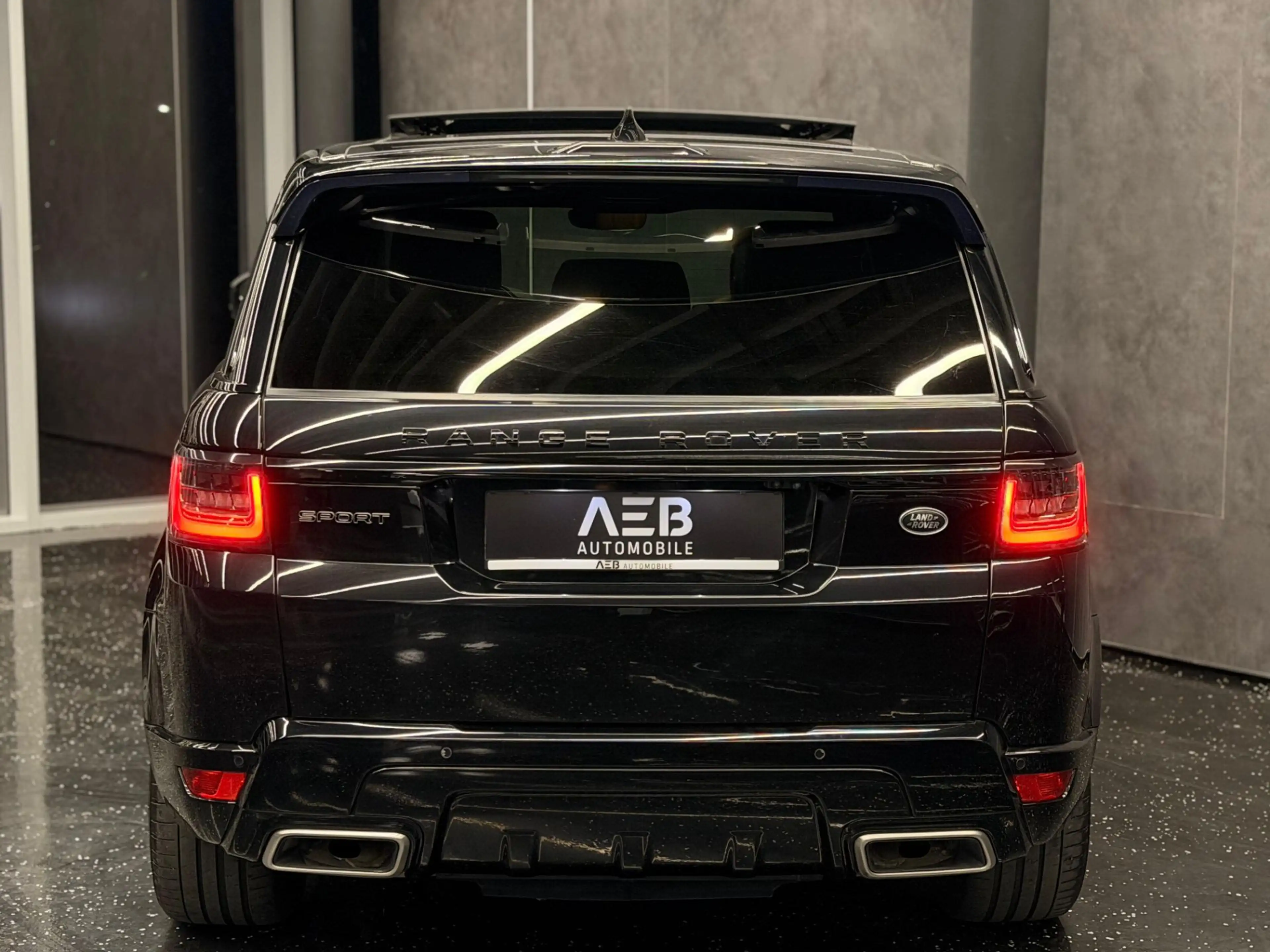 Land Rover Range Rover Sport P400e Hybrid — photo 10