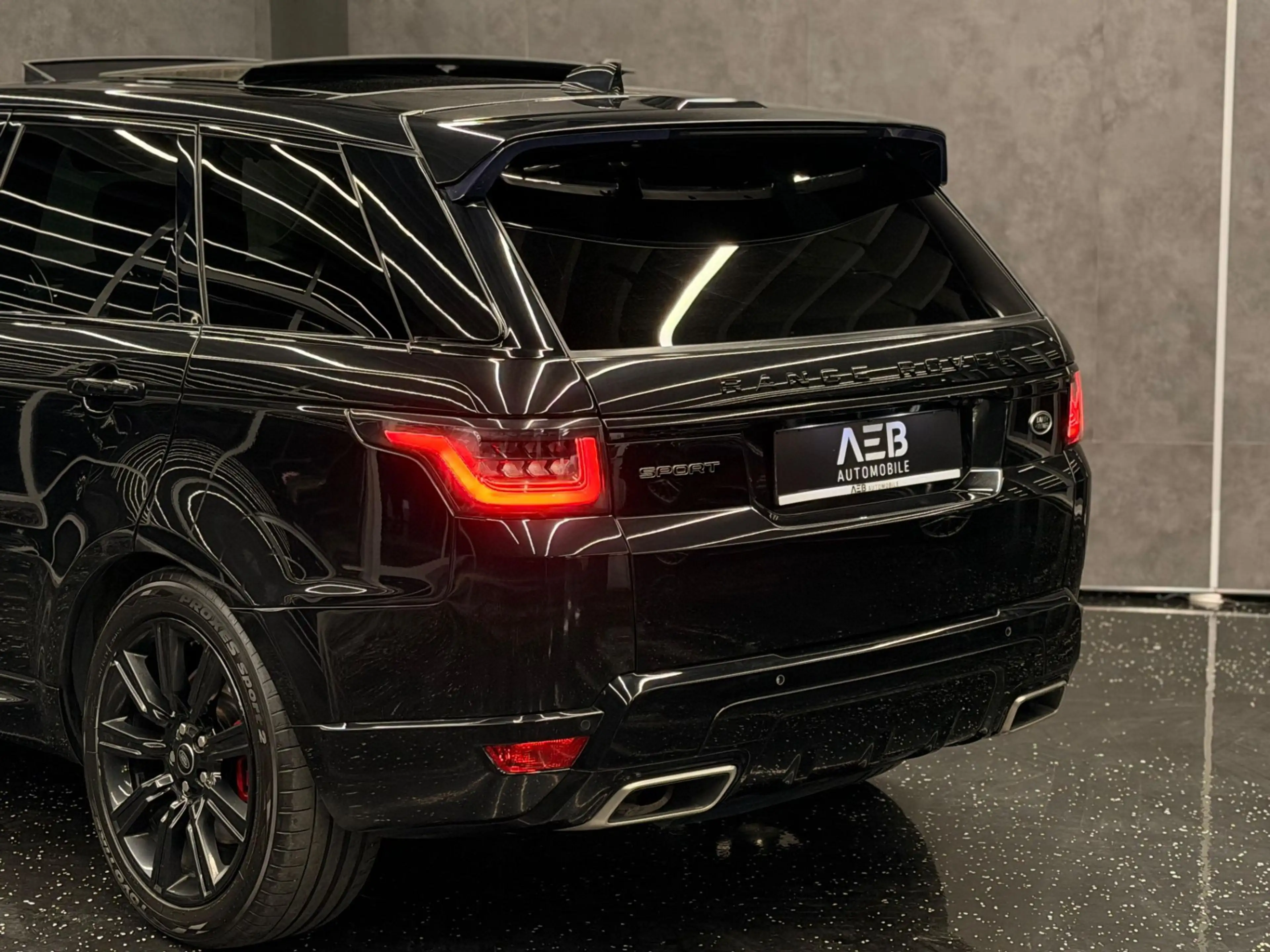 Land Rover Range Rover Sport P400e Hybrid — photo 9