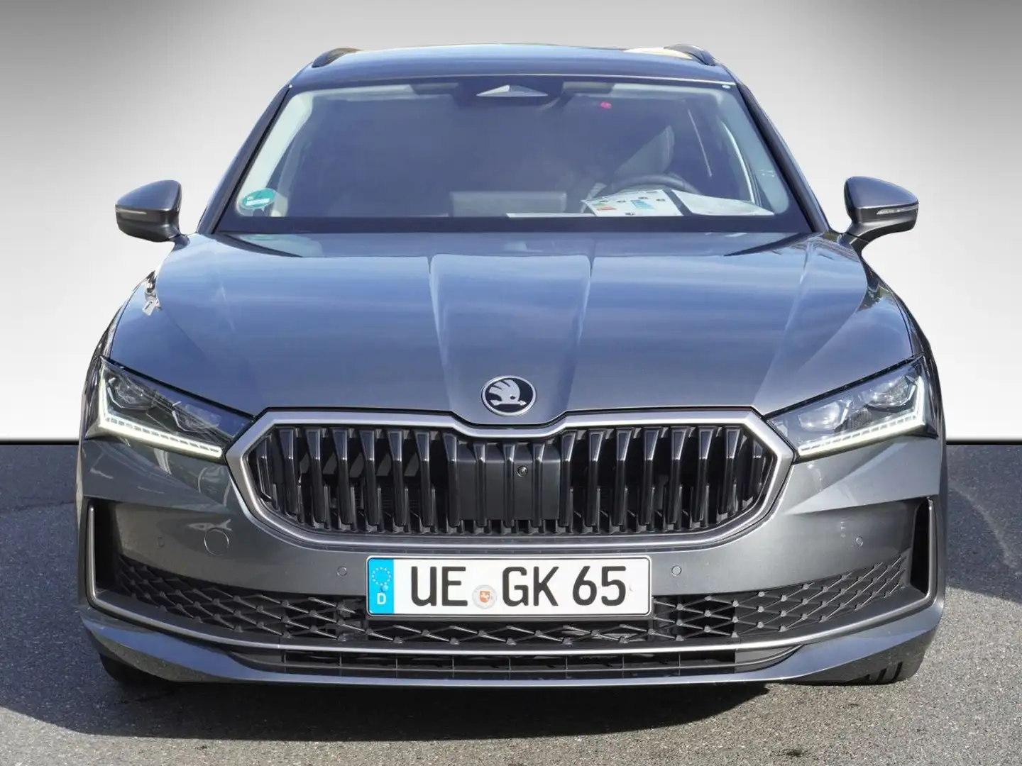 Skoda Superb Combi 2.0 TDI 142 kW 4x4 Selection DSG Navi Grau - 2