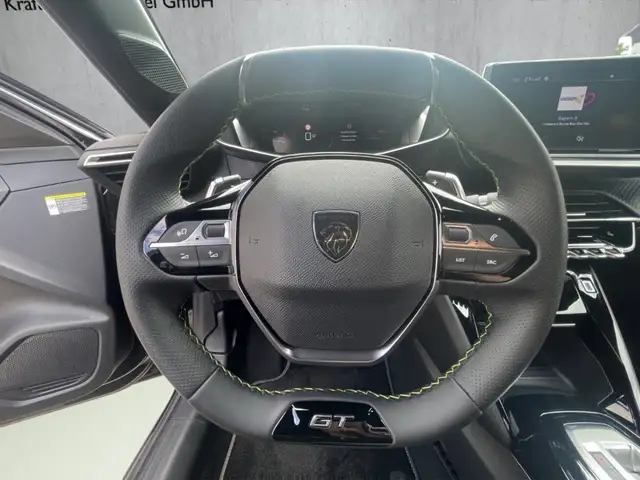 Peugeot 208 view 10
