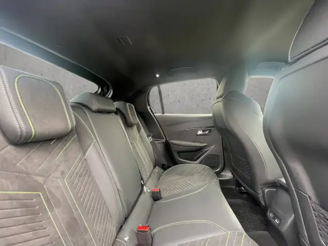 Peugeot 208 view 14