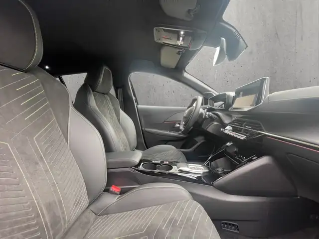 Peugeot 208 view 13