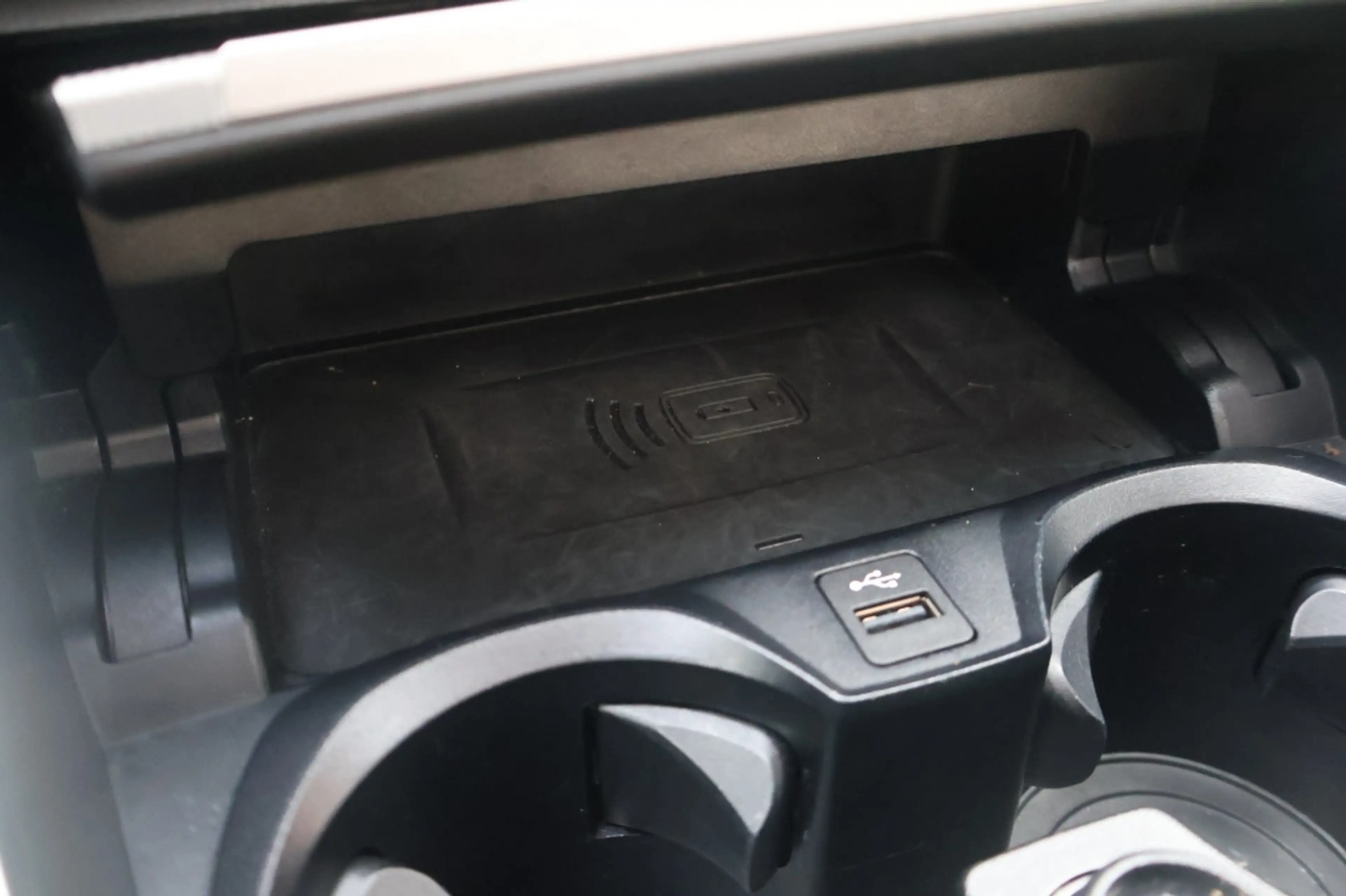 BMW i4 (G26) BEV eDrive40 340pk SoH 97% I Pano I Laser LE — photo 28