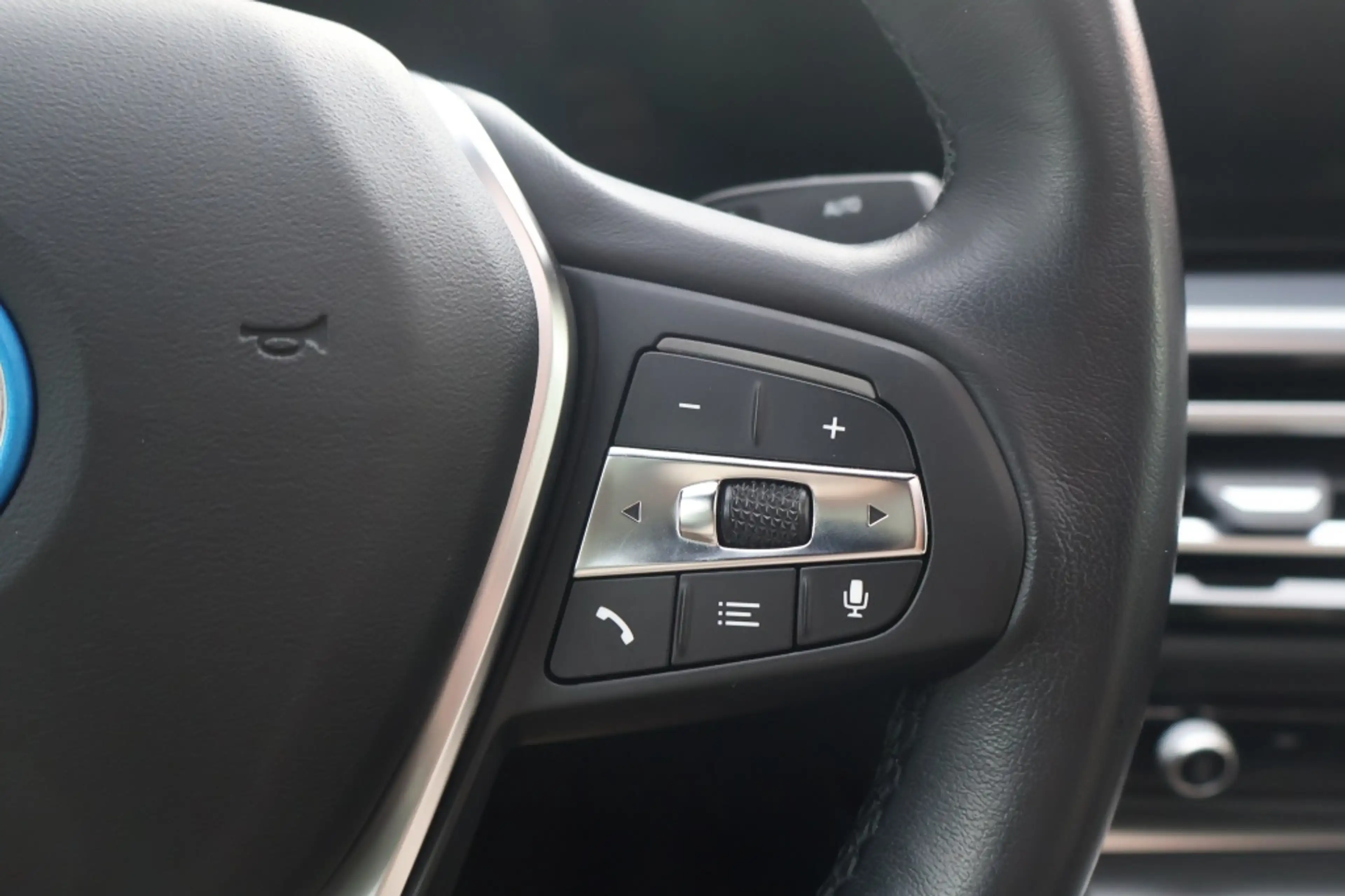 BMW i4 (G26) BEV eDrive40 340pk SoH 97% I Pano I Laser LE — photo 21