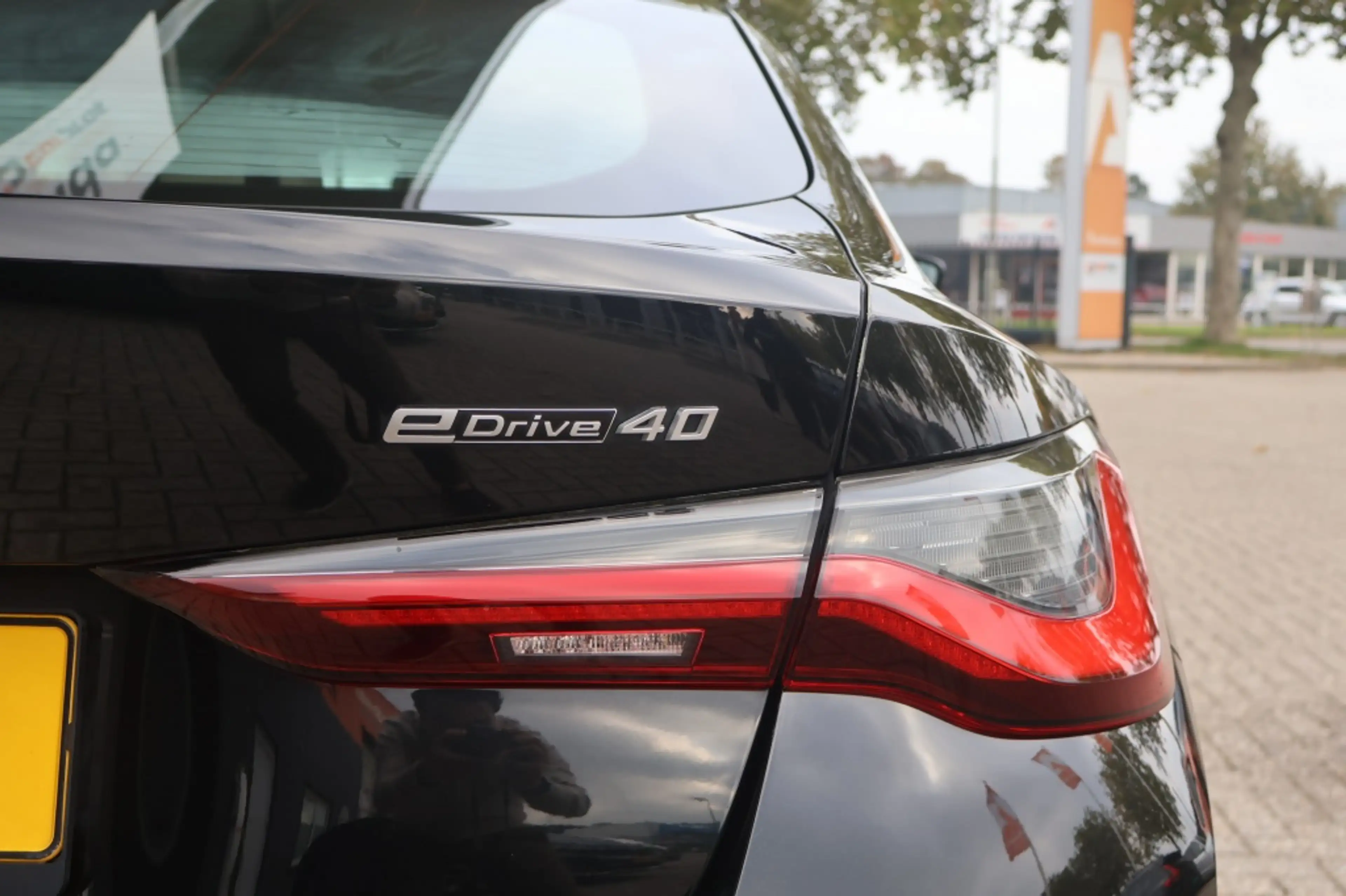 BMW i4 (G26) BEV eDrive40 340pk SoH 97% I Pano I Laser LE — photo 33
