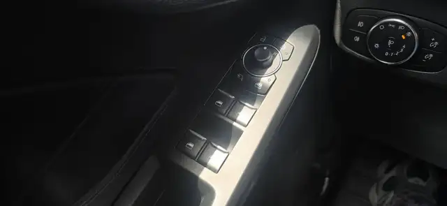 Ford Focus view 15