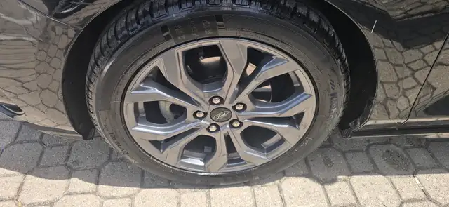 Ford Focus view 13