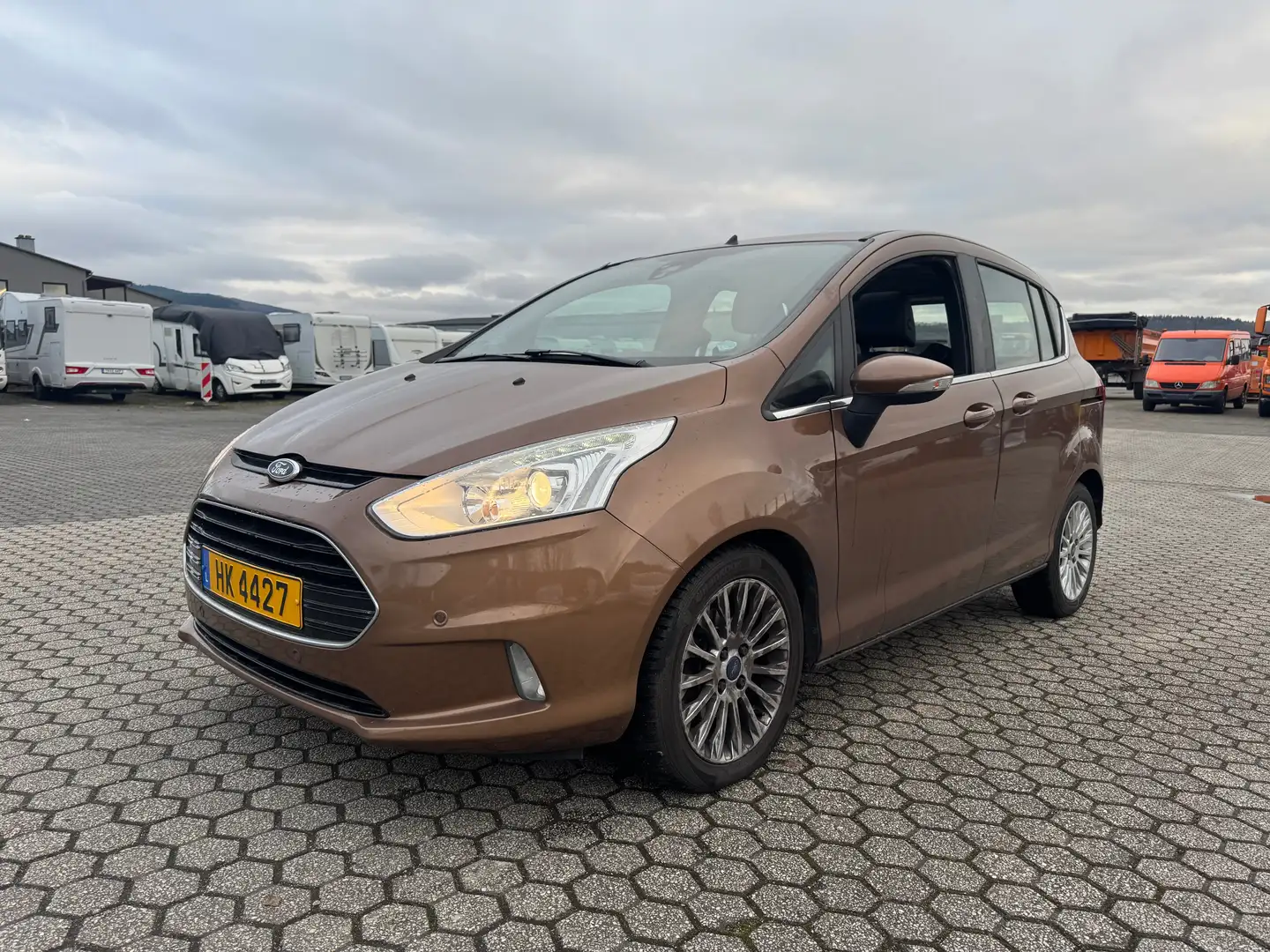 Ford B-Max Titanium Braun - 2
