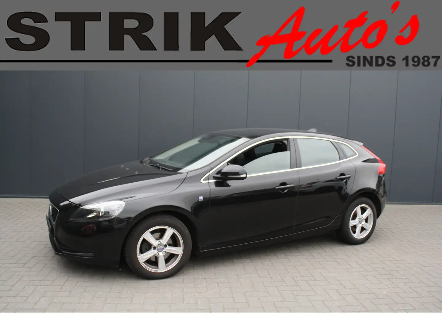 Volvo V40 2.0 D2 EURO 6 Ocean Race Business - LEDER - XENON Noir - 1
