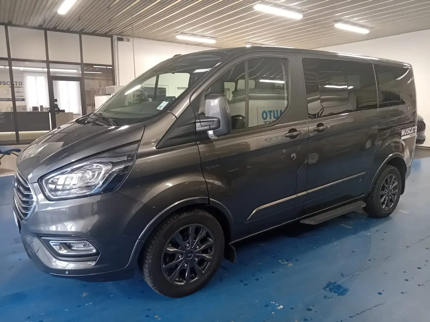 Ford Transit Tourneo Grigio - 2