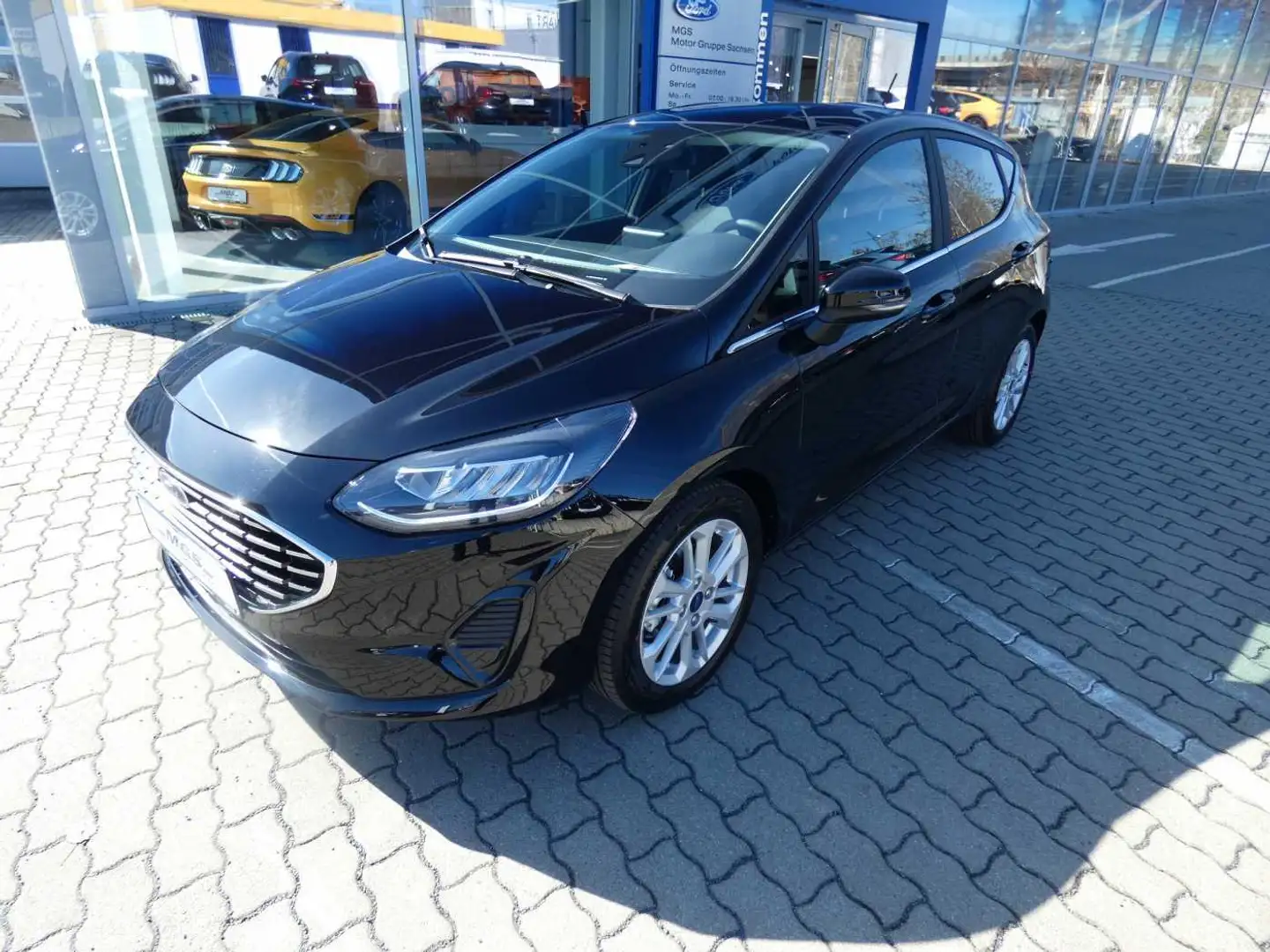 Ford Fiesta 1.0 EB MHEV 'TITANIUM'  #LED #PDC #beh.WSS #ACC Schwarz - 1