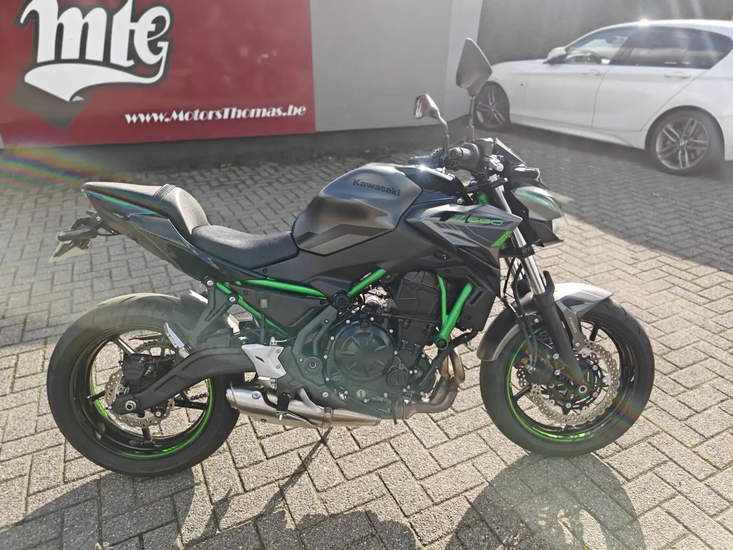 Kawasaki Z 650 Gris - 2