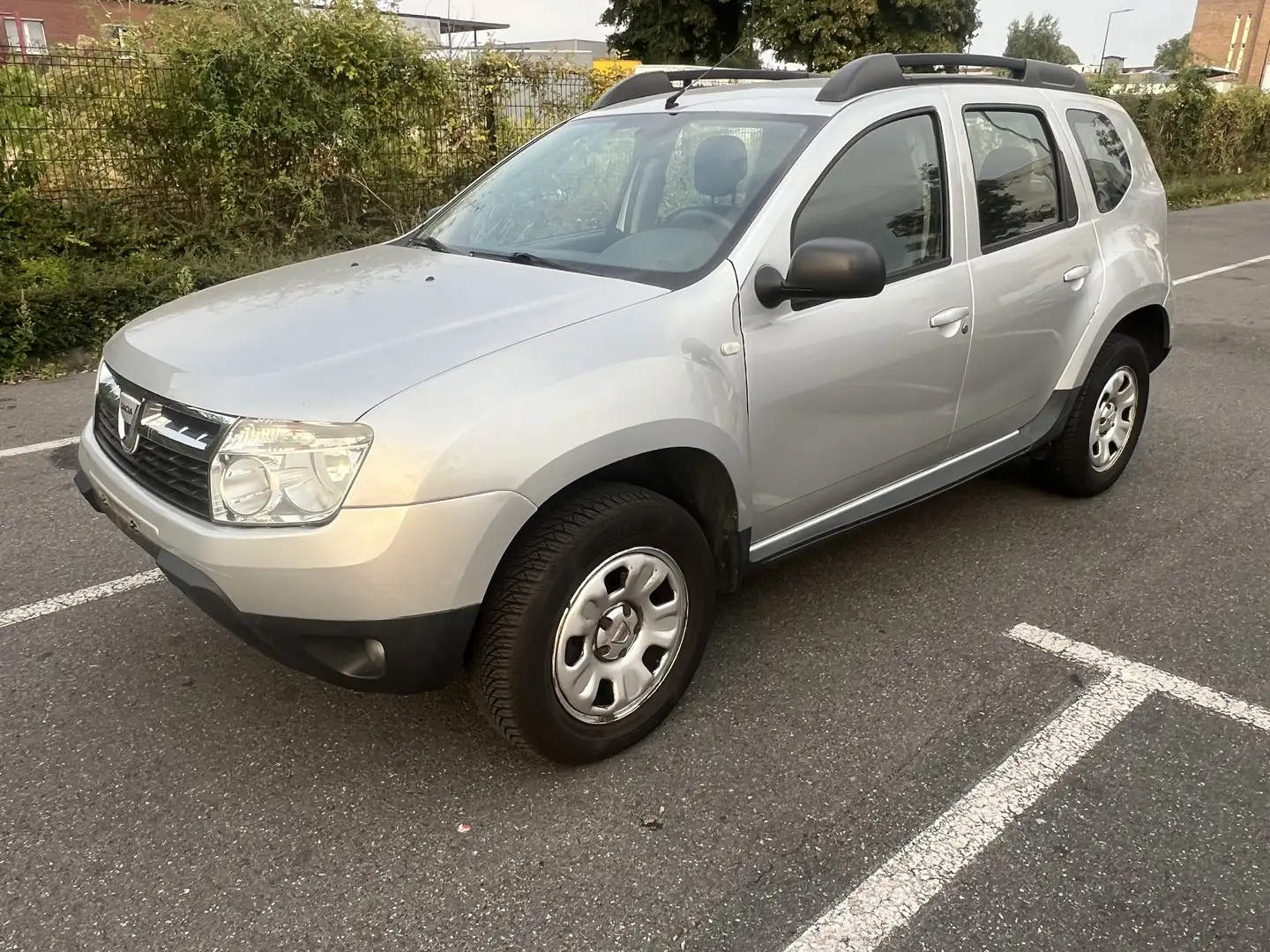Dacia Duster 1.5 dCi 90 4x2 eco2 Lauréate Zilver - 1
