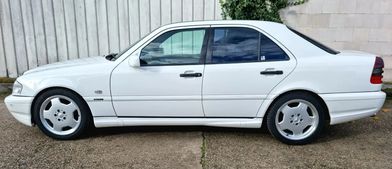 Mercedes-Benz C 43 AMG Sammlerfahrzeug (Jahreswagenzustand), foto 2