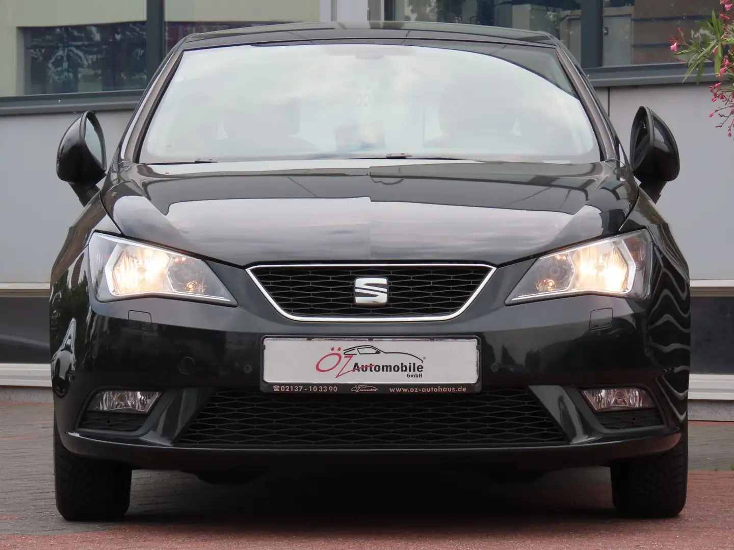 SEAT Ibiza 1.2 TDI Sitzheizung PDC Touchscreen Black - 2