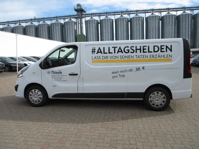 Opel Vivaro view 6