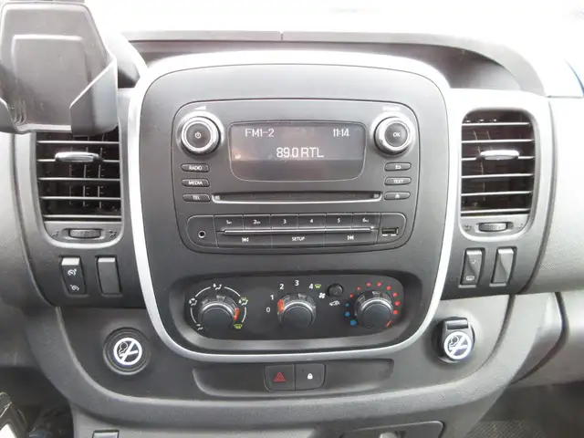 Opel Vivaro view 10