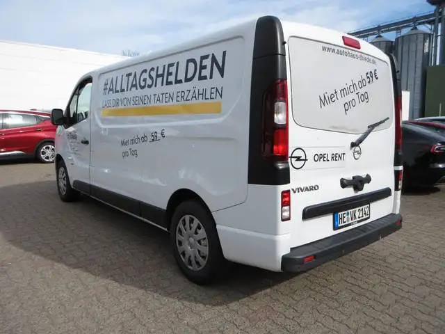 Opel Vivaro view 4