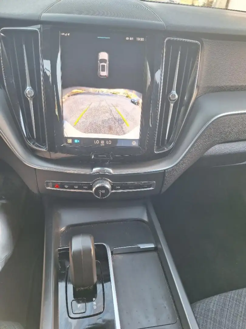 Volvo XC60 B4 Core FWD Aut. Blanc - 2