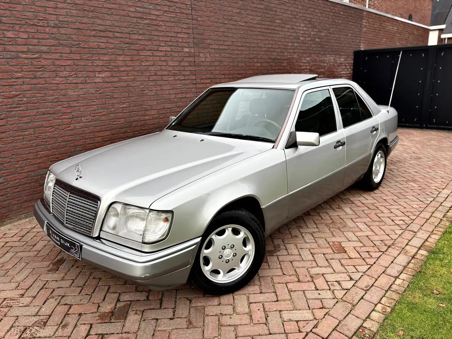 Mercedes-Benz E 200 W124 Zeer nette staat! Zilver - 1