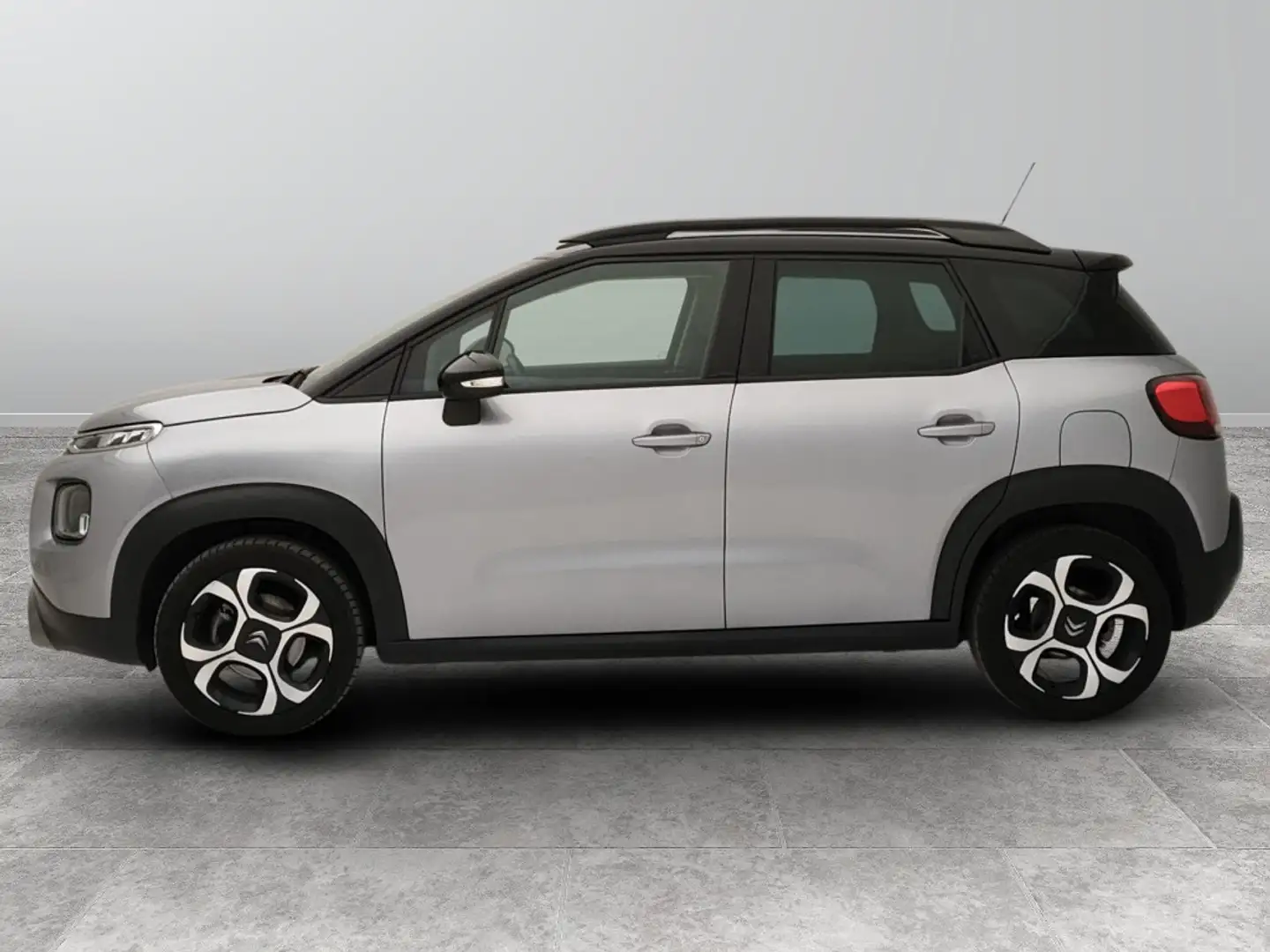 Citroen C3 Aircross Aircross 1.2 PureTech Shine Grijs - 2