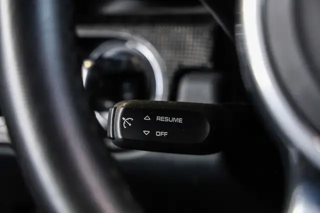 Porsche 911 view 16