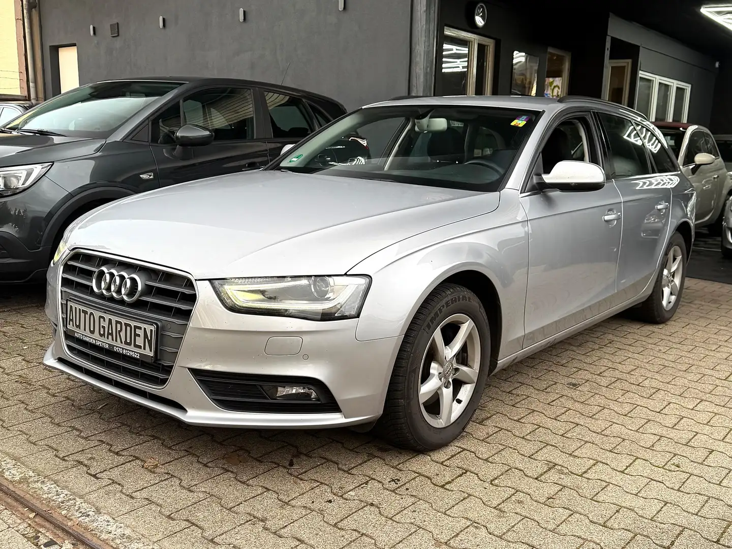 Audi A4 Ambiente, TÜV 04/27, Inpsektion Neu Gris - 1