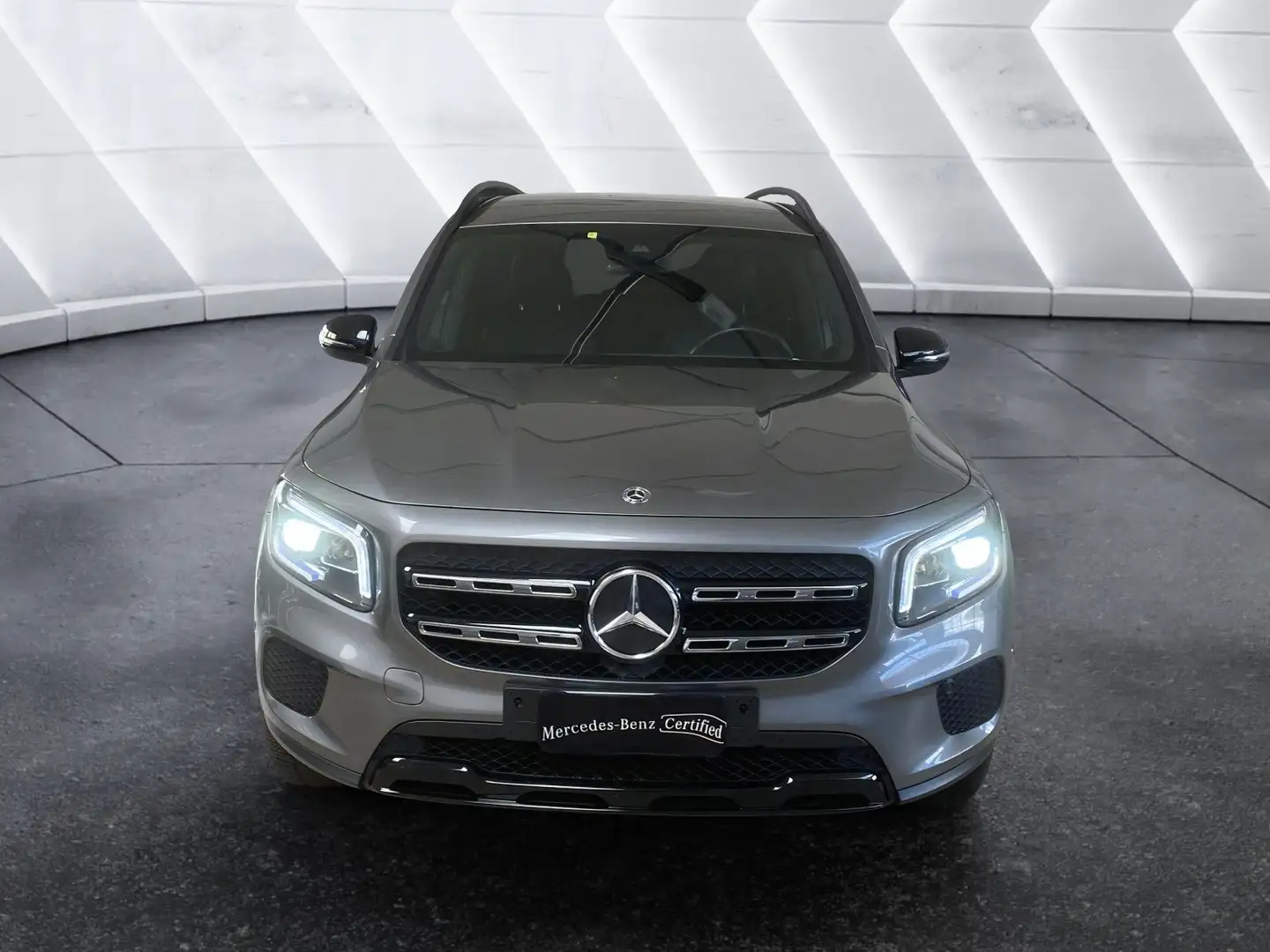 Mercedes-Benz GLB 200 GLB 200 d Automatic Sport Plus Grijs - 2