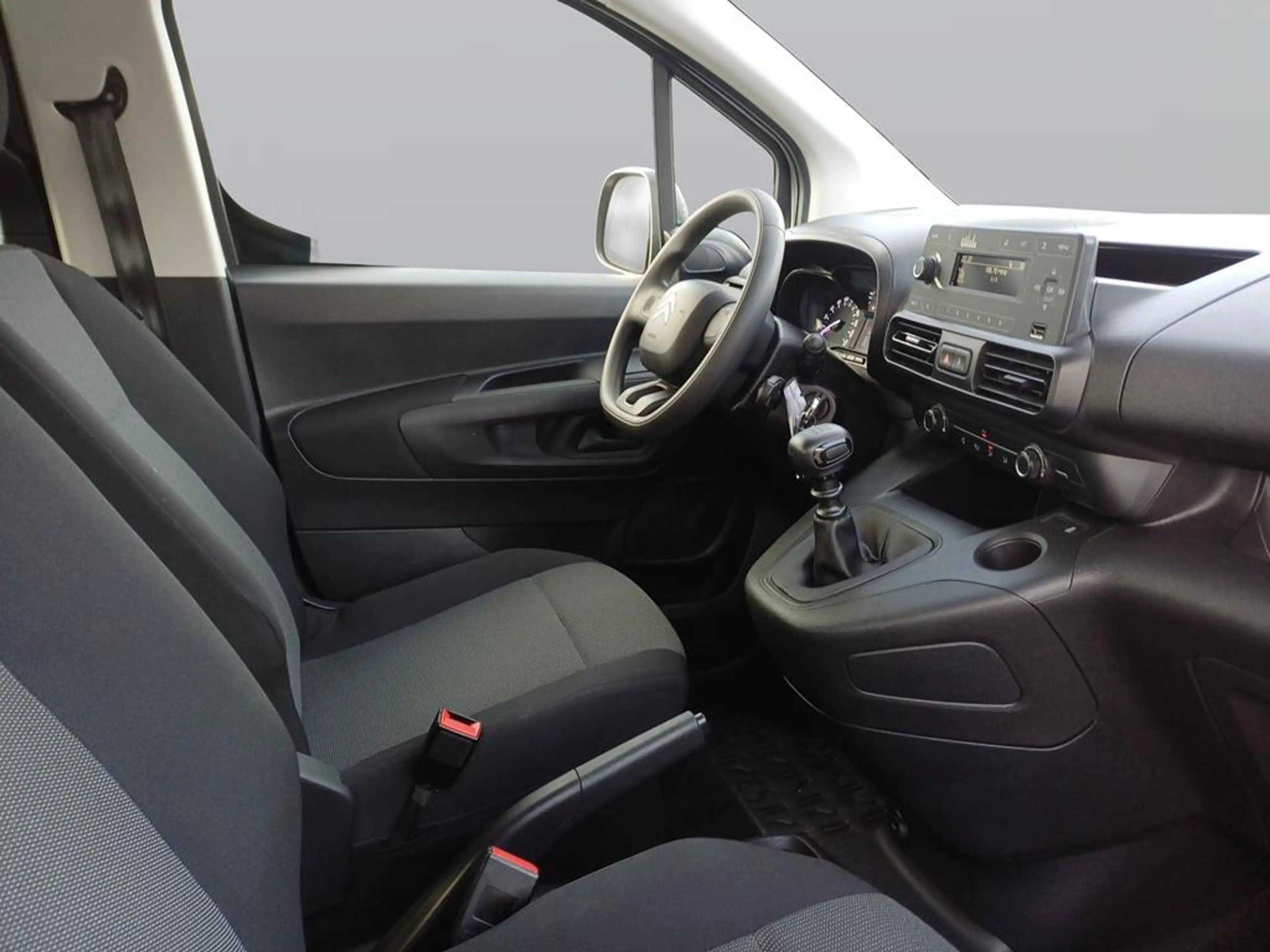 Citroen Berlingo XL PureTech 110 Live — photo 10