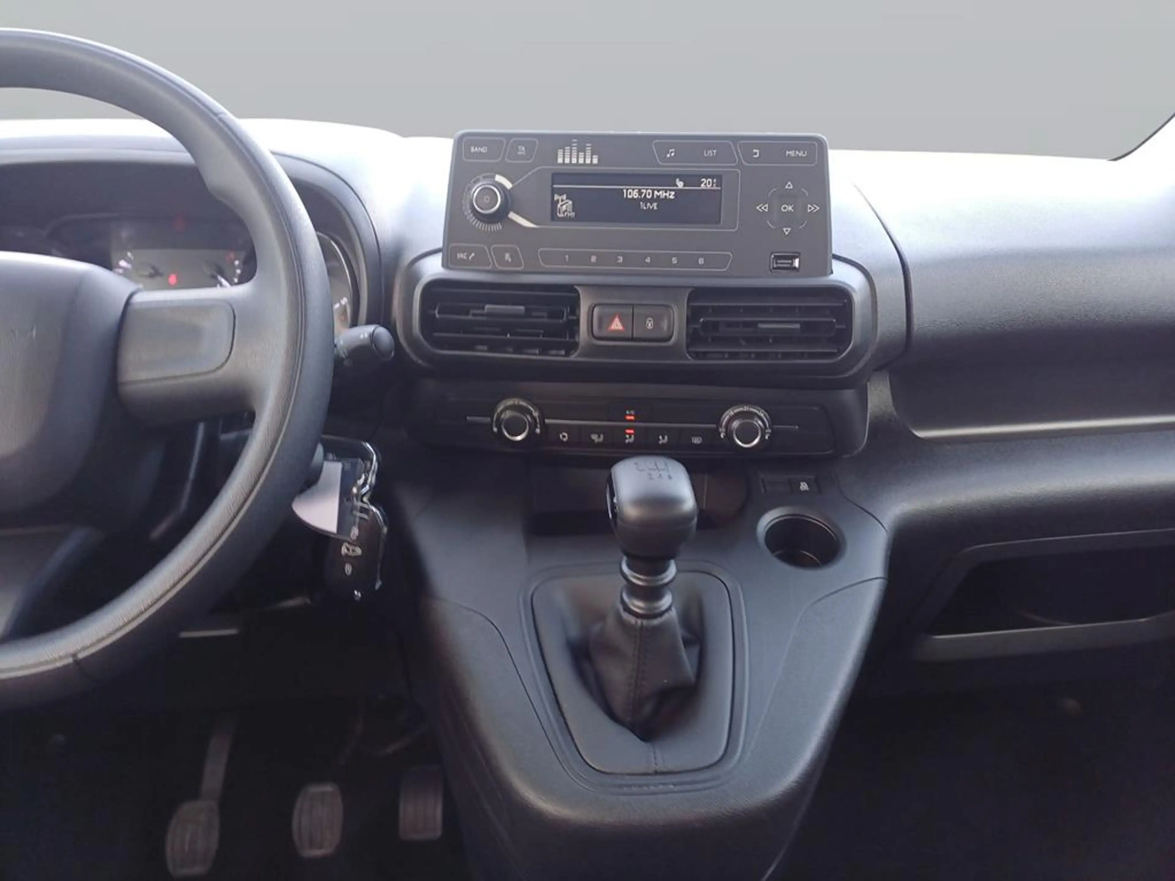Citroen Berlingo XL PureTech 110 Live — photo 11