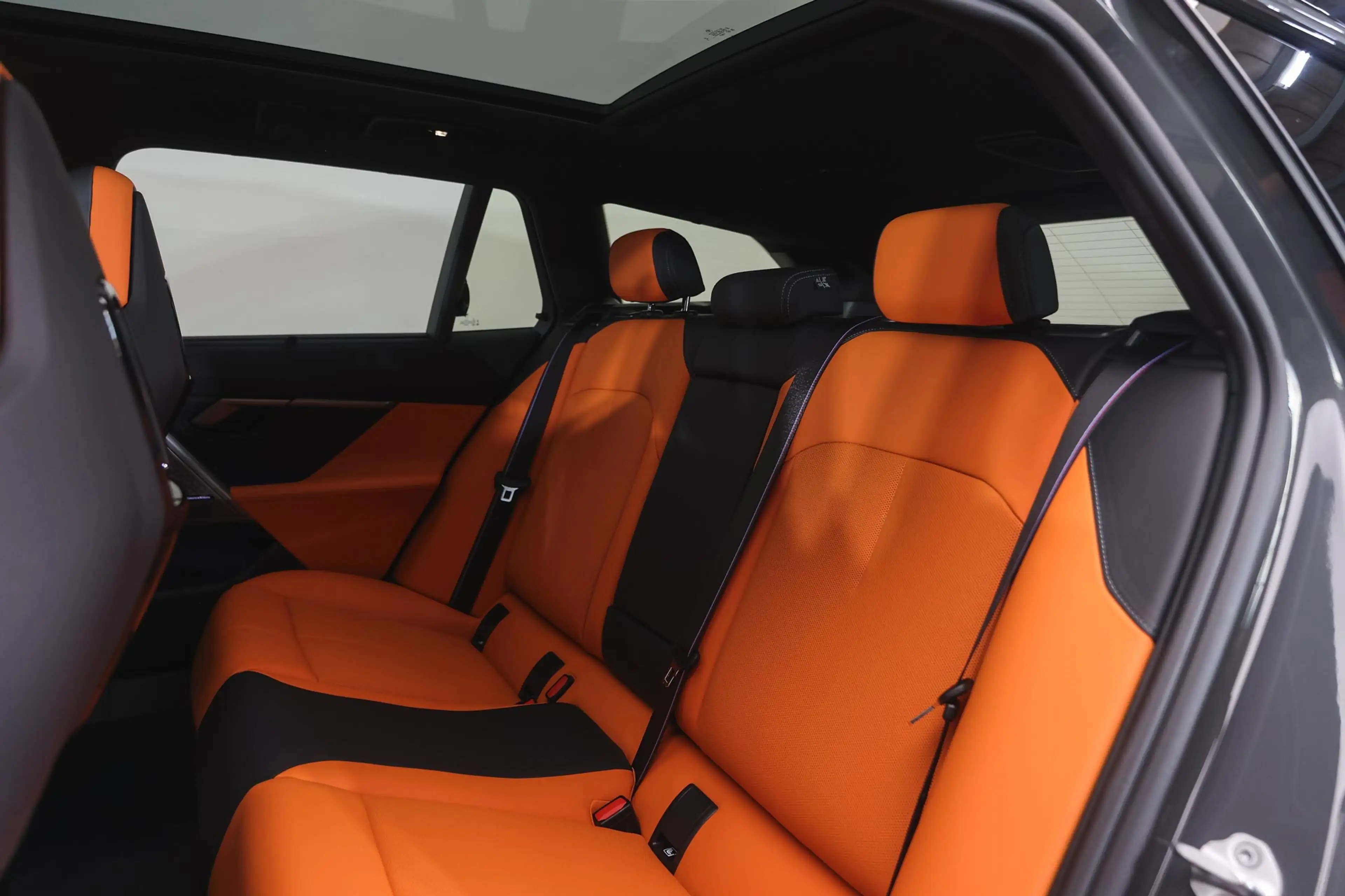 BMW M5 Touring Automaat / Panoramadak / M Drive Professio — photo 13