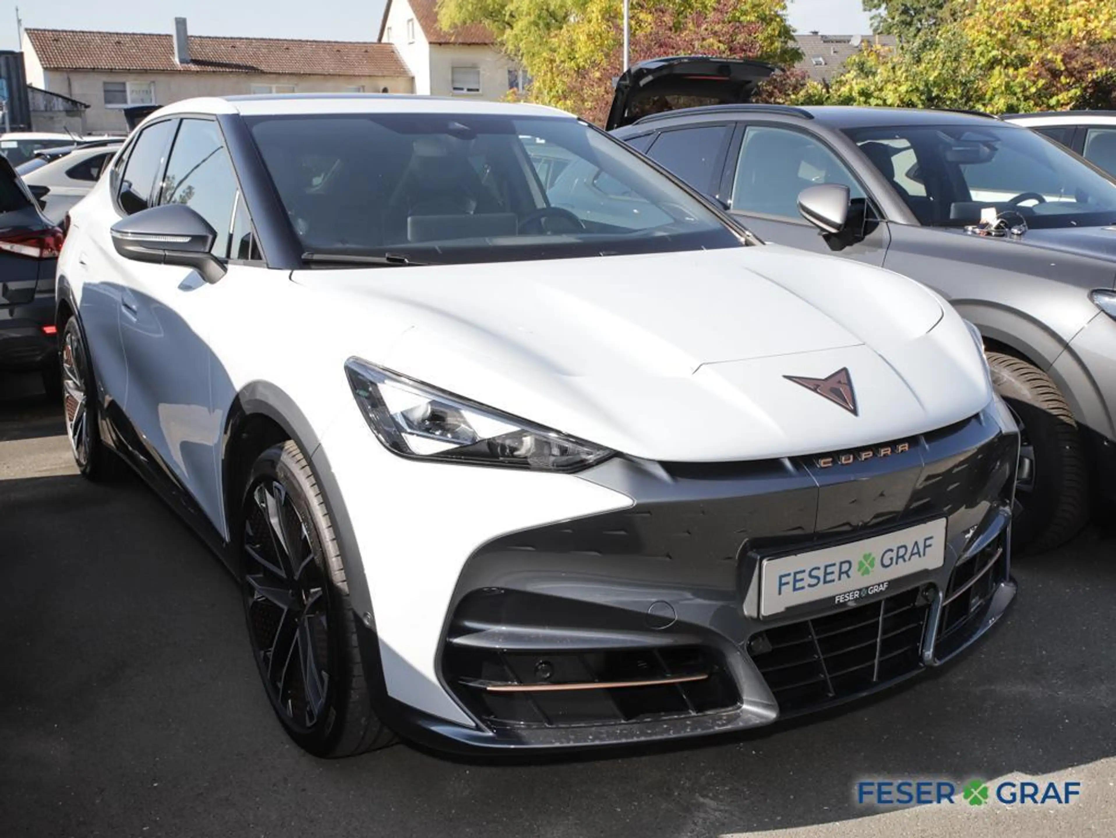 CUPRA Tavascan Endurance 82kWh Automatik Matrix LED / Leder / Top — photo 2