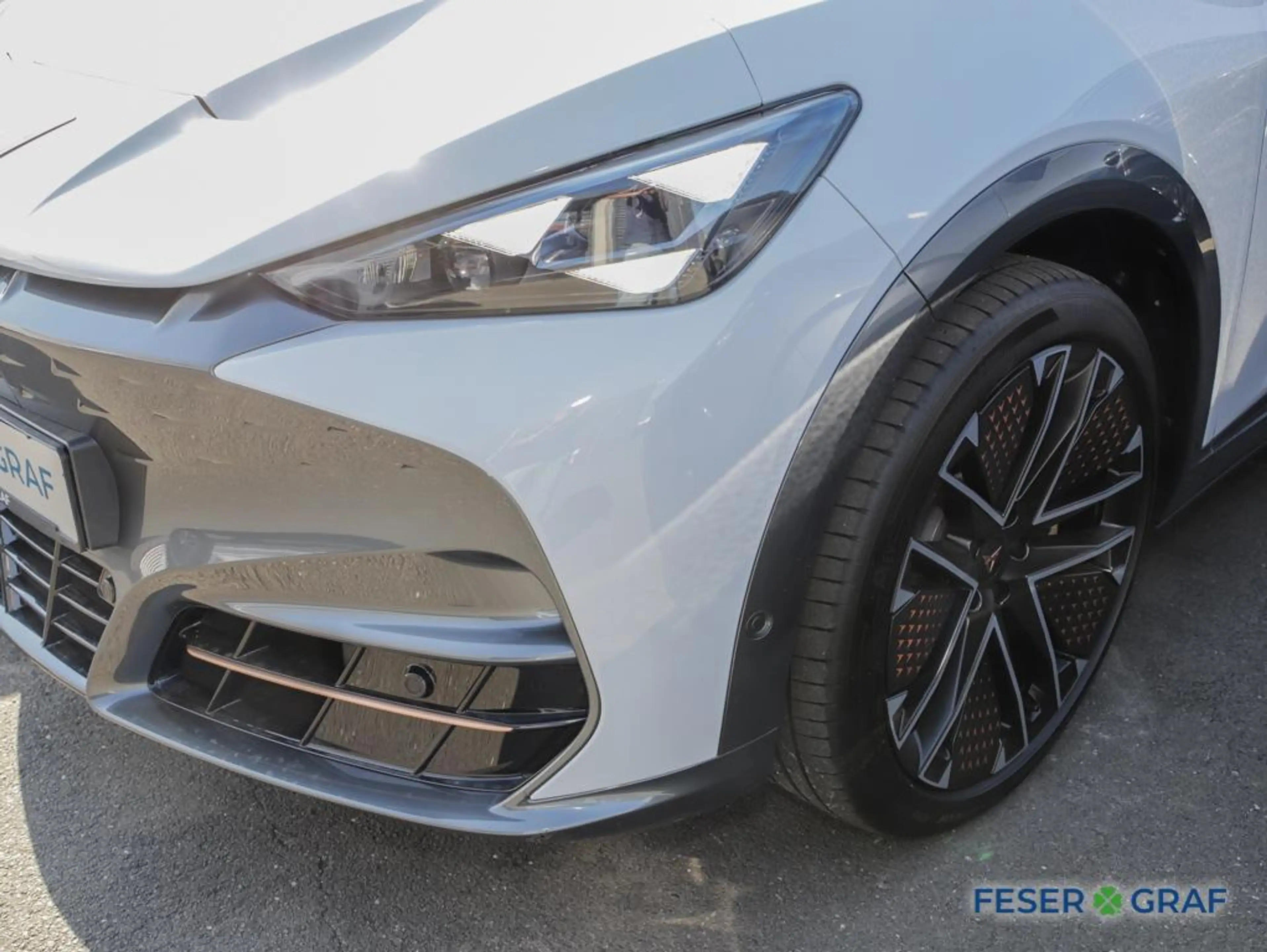 CUPRA Tavascan Endurance 82kWh Automatik Matrix LED / Leder / Top — photo 3