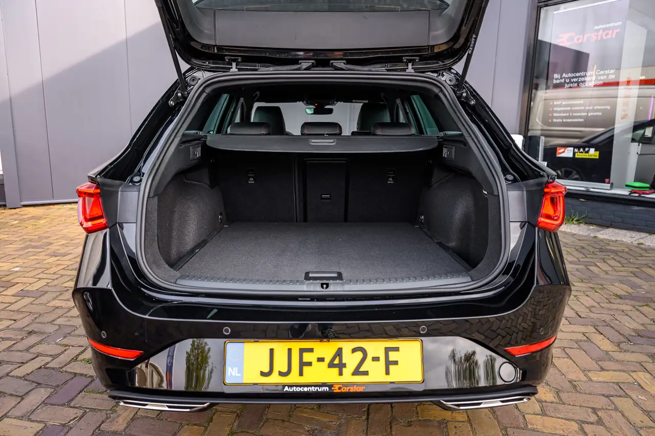 SEAT Leon Sportstourer|Camera|Sfeer|Car-Play 1.5 eTSI FR Bus 12