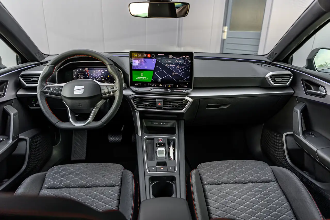 SEAT Leon Sportstourer|Camera|Sfeer|Car-Play 1.5 eTSI FR Bus 5