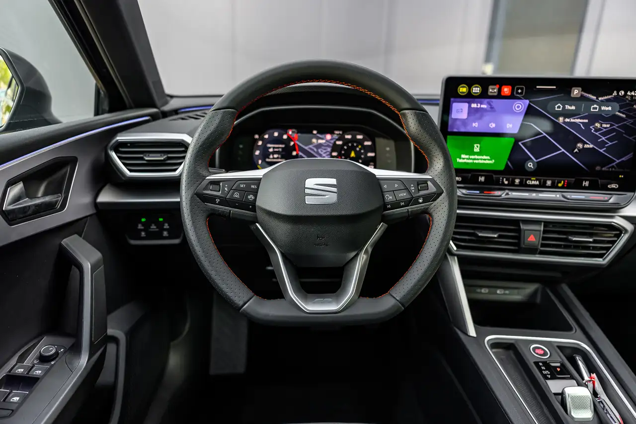SEAT Leon Sportstourer|Camera|Sfeer|Car-Play 1.5 eTSI FR Bus 16
