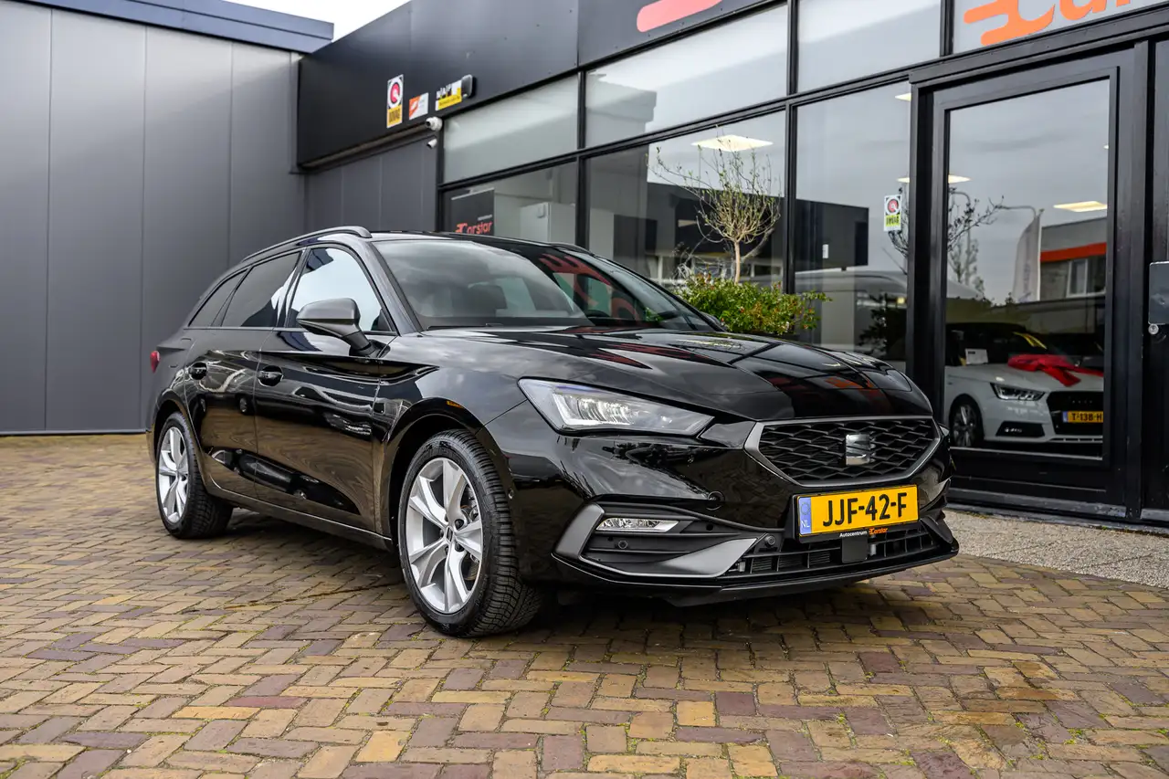 SEAT Leon Sportstourer|Camera|Sfeer|Car-Play 1.5 eTSI FR Bus 31