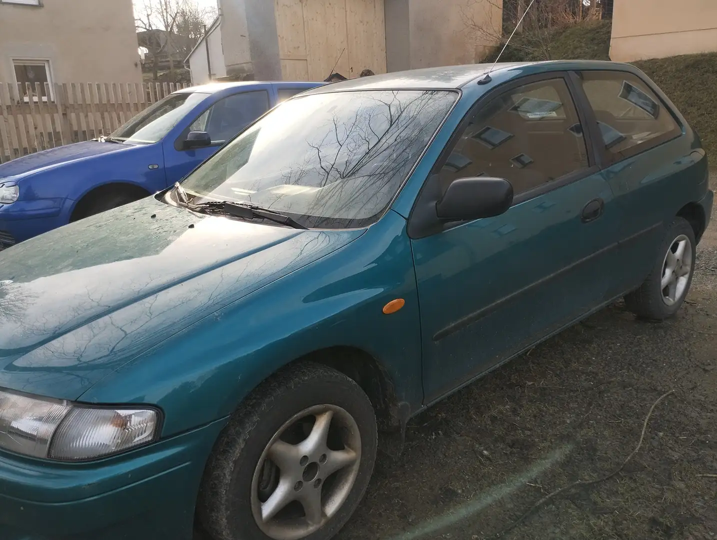 Mazda 323 323 P 1.4 Yeşil - 1