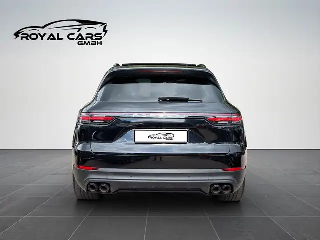 Porsche Cayenne view 5