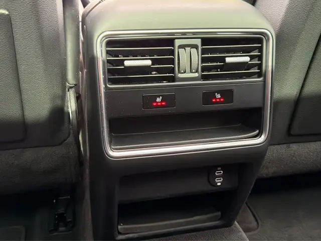 Porsche Cayenne view 14