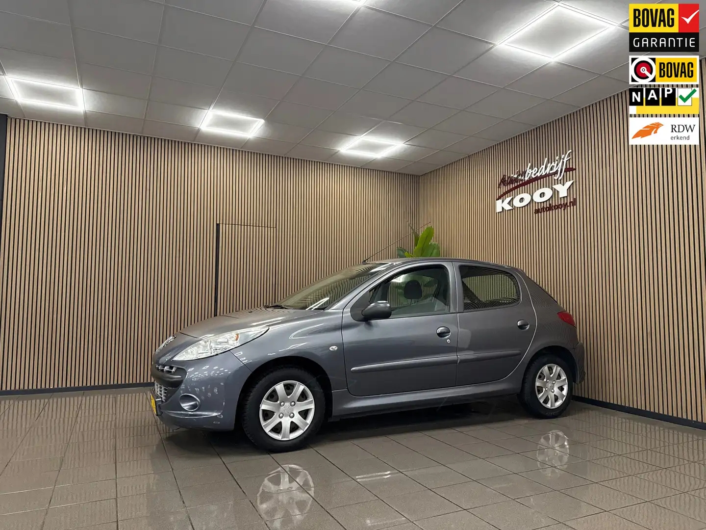 Peugeot 206 + 1.4 XS * Distributie vervangen / Airco / Cruise Grijs - 1