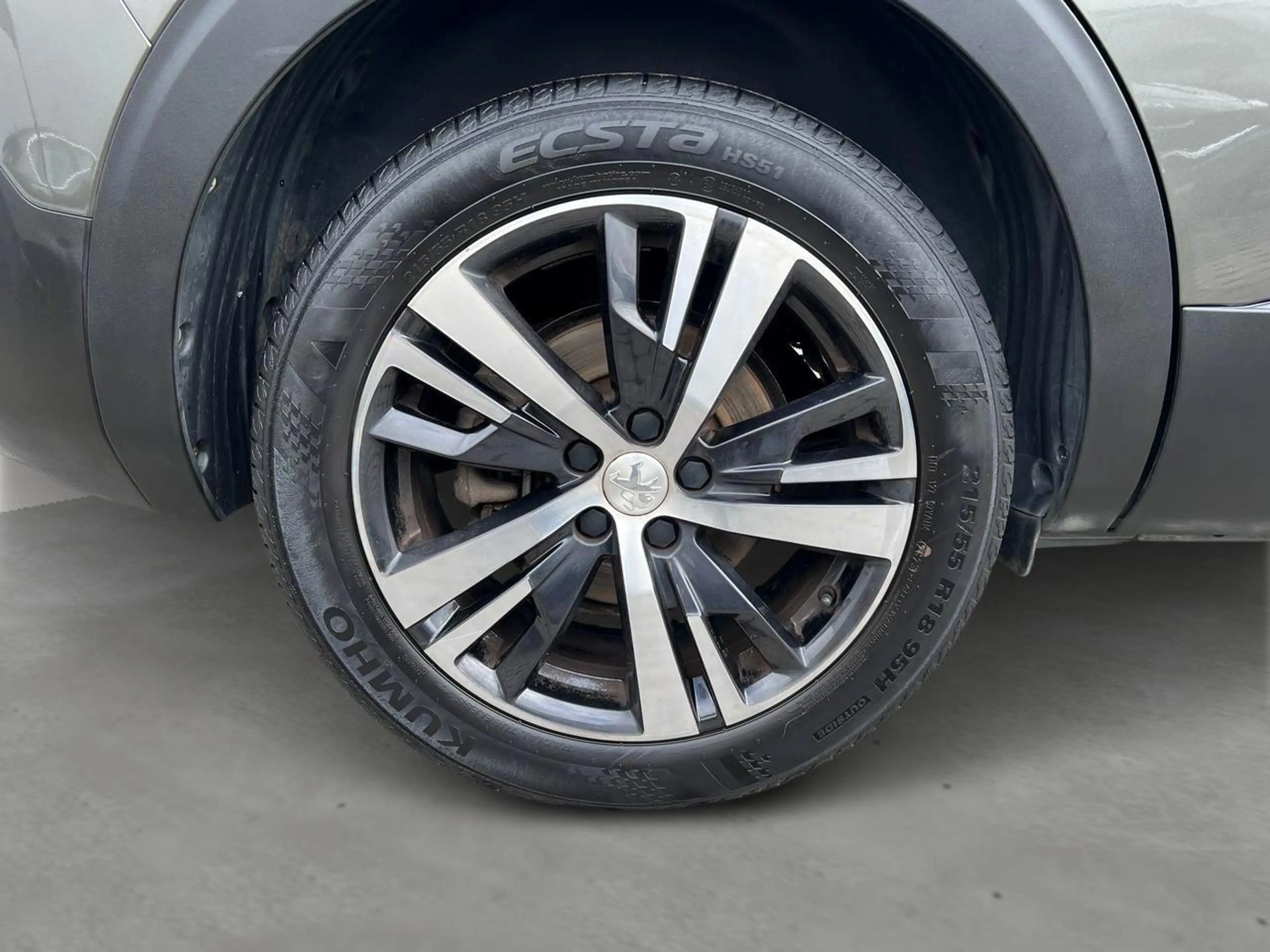 Peugeot 5008 1.2 PureTech 96kW S&S Allure Pack — photo 6