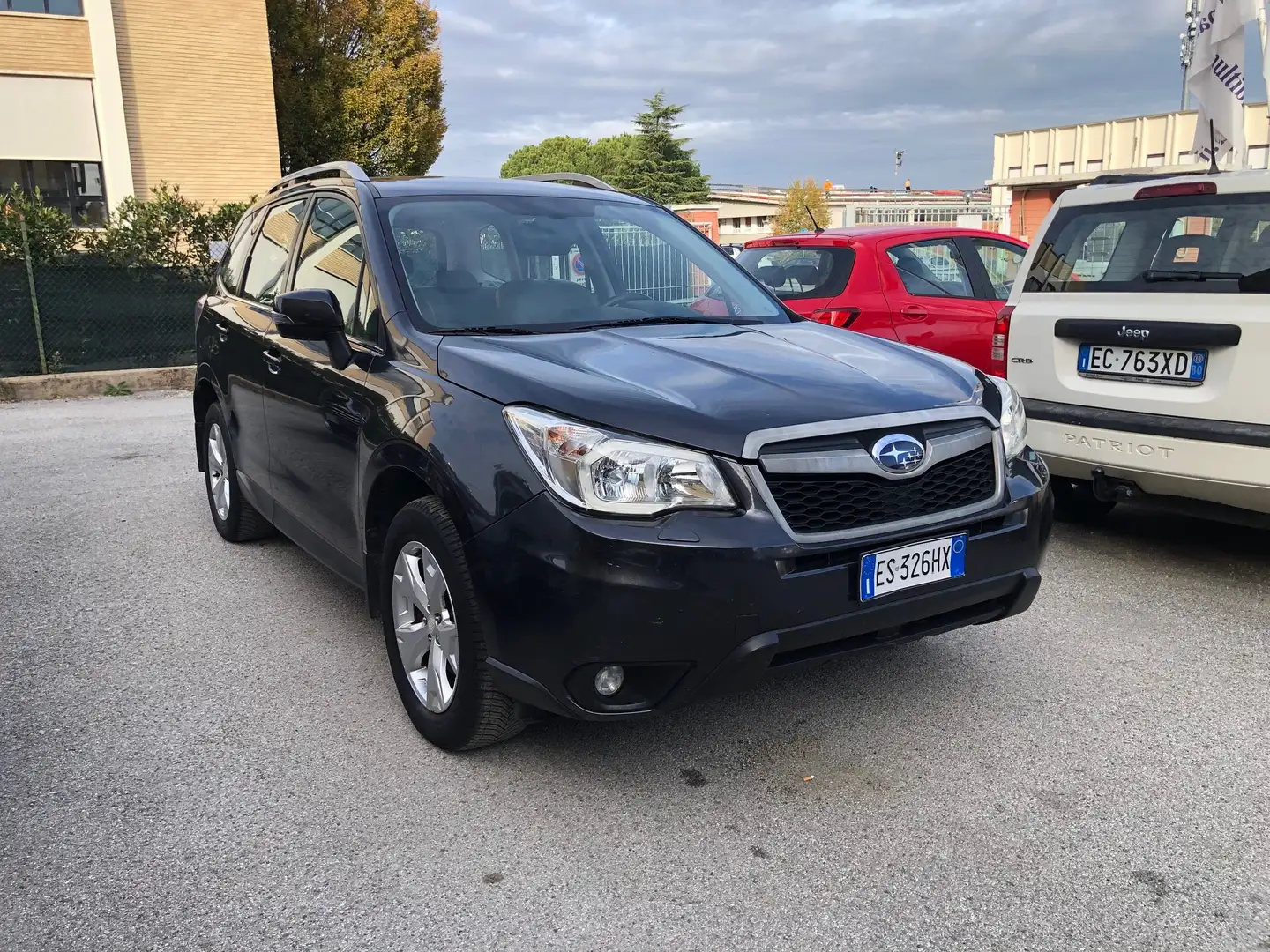 Subaru Forester 2.0d Comfort 4WD Szary - 2